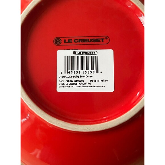 Le Creuset Stoneware Vancouver Serving Bowl 2 3/8 qt 9 3/8 in Cerise Red NEW - Picture 10 of 12